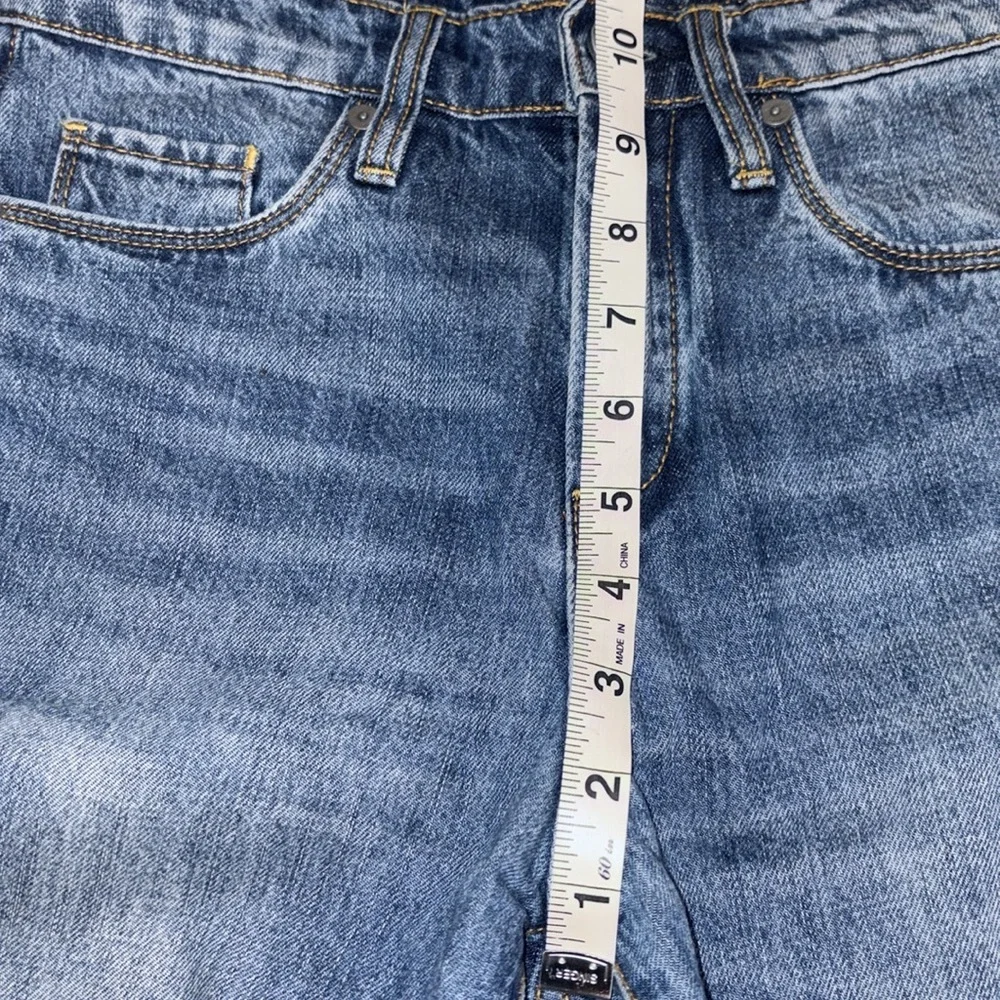Blank NYC Madison Crop Denim Hi Rise Jean Size 26 Color: Blue - Picture 9 of 11